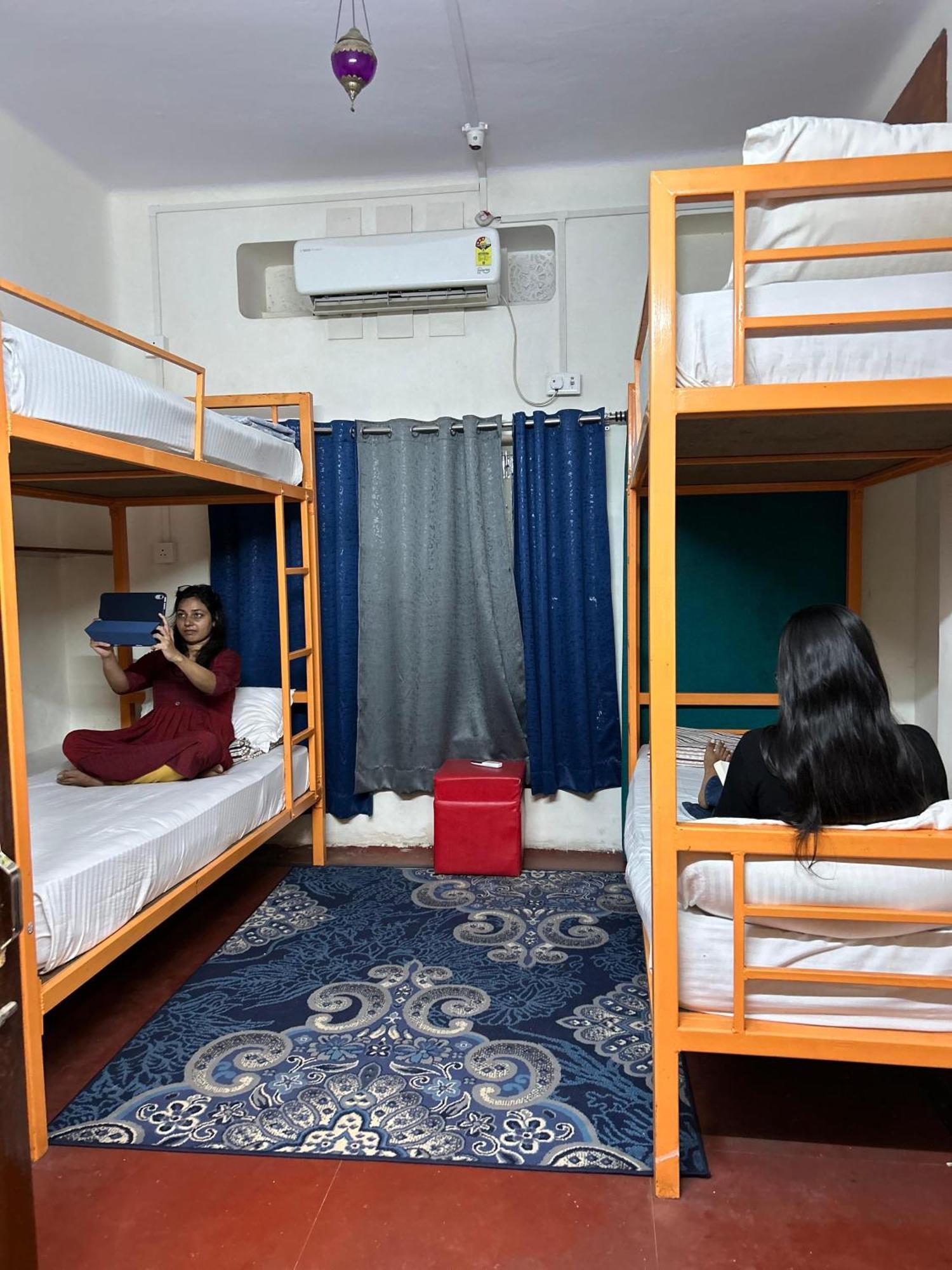 Inka Kashi Hostel Варанаси Экстерьер фото