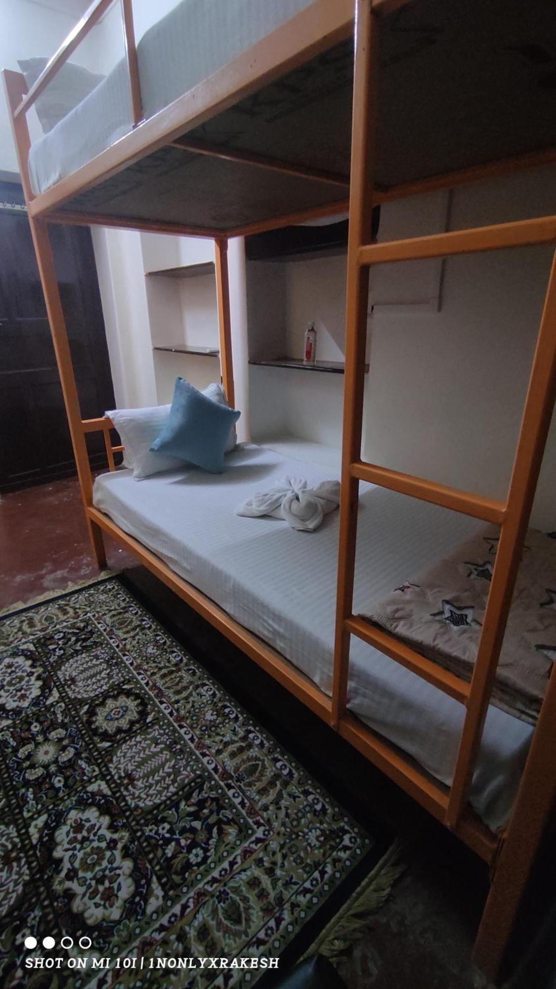 Inka Kashi Hostel Варанаси Экстерьер фото